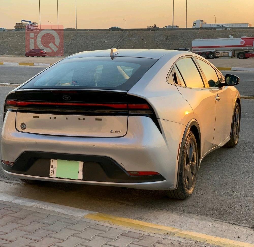 تويوتا بريوس برايم